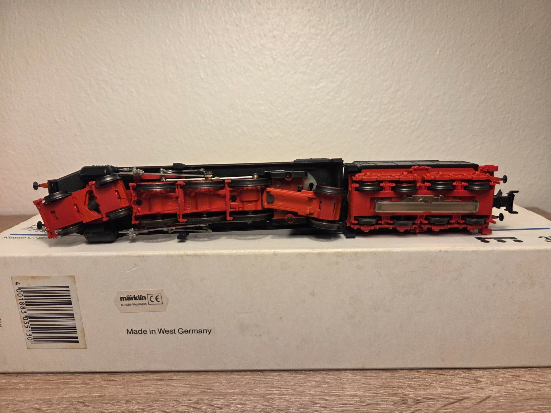 Märklin Modellini di ferrovie: Märklin 3513 Dampflok BR 18.1 DR H0 – Usato da St-Aubin-Sauges venduto da Lo_Go 5