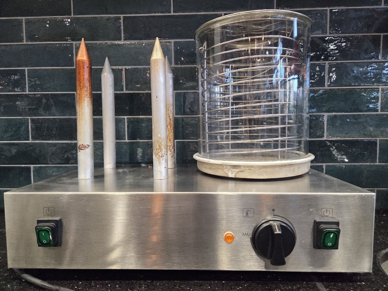 Elettrodomestici da cucina: Professionelle Hot Dog Maschine – Usato da Emmen venduto da GrabandGo 2