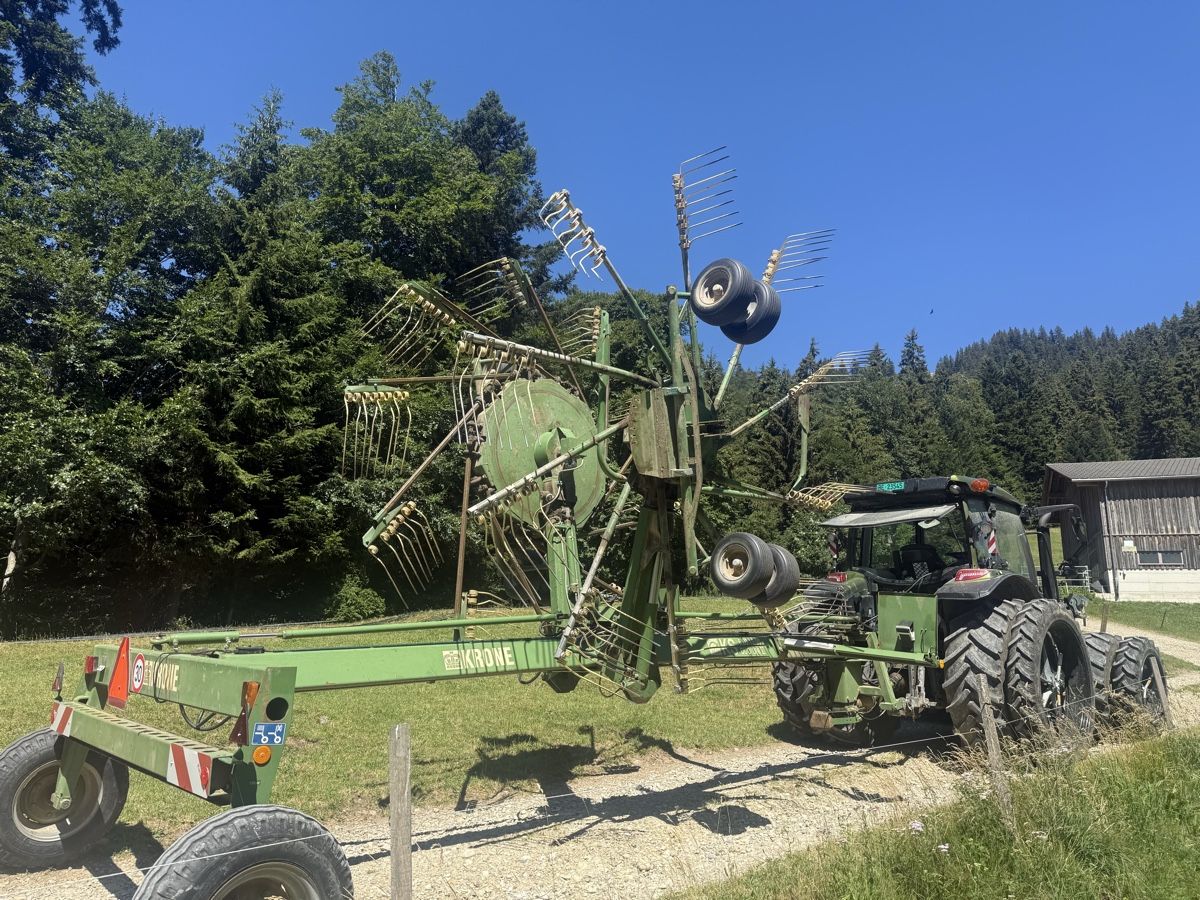 Krone Raccolta foraggio grezzo: Krone Doppelschwader – Usato da Fankhaus (Trub) venduto da fendt211 3