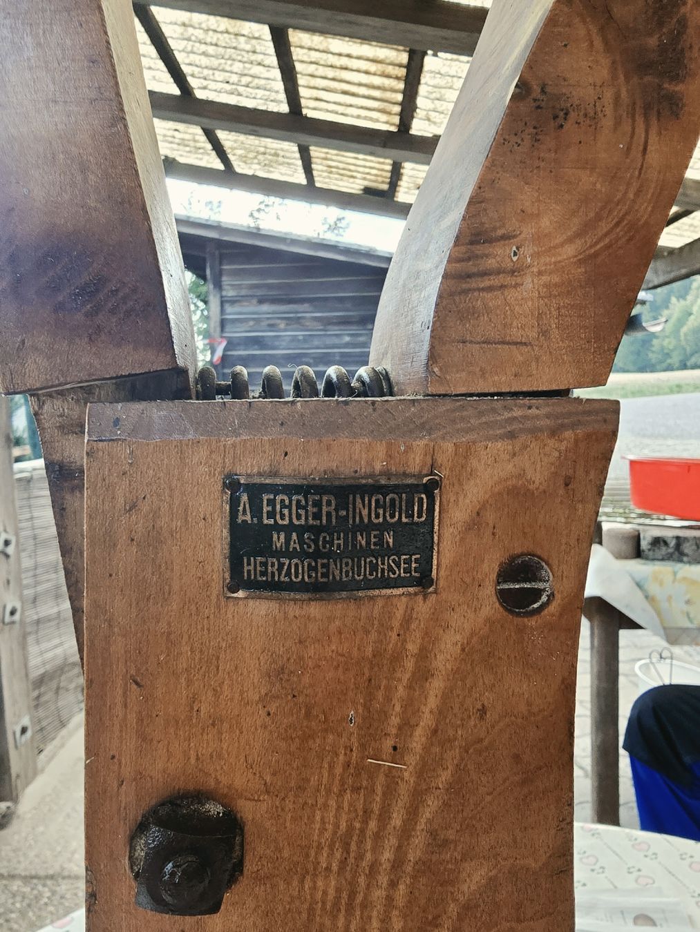 Tutti gli attrezzi: Antiker Sattler Klemmbock aus Holz – Usato da Agasul venduto da ire_h9wl 1