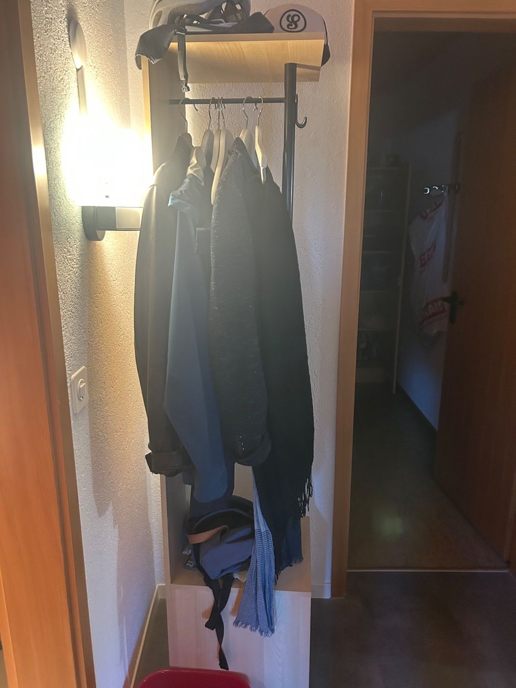 Porte manteau: 2 Garderoben – D'occasion à Thierachern par Msedi 2