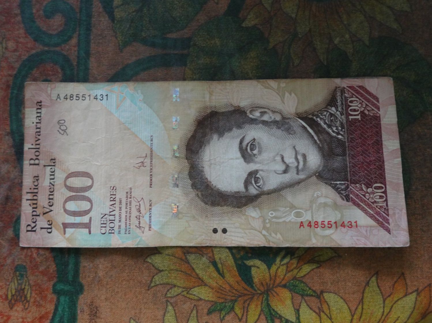 Banconote: VENEZUELA  100  Bolivares  Billet – Usato da Romanel-sur-Lausanne venduto da Swift13