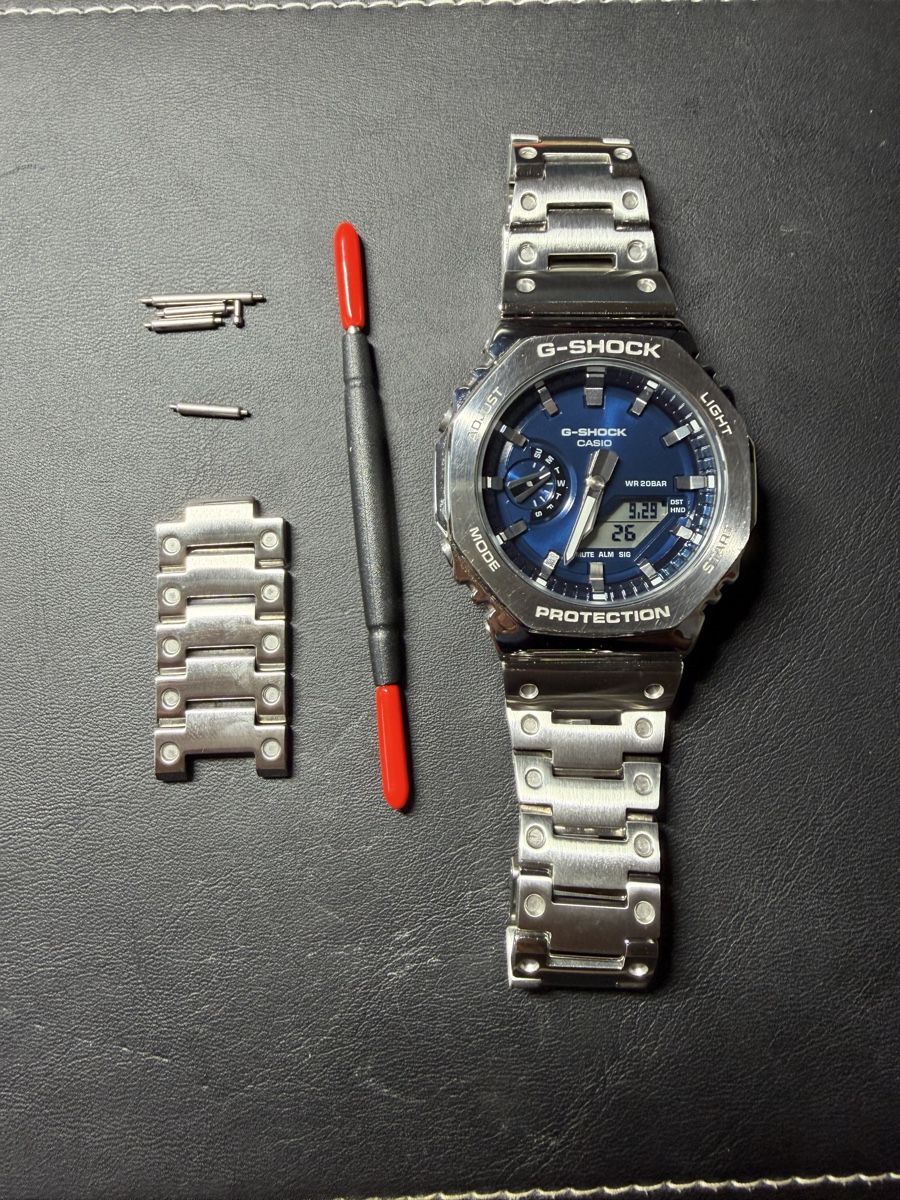 Casio Montres: G-shock GM-2110D  – D'occasion à Gland par djtroych