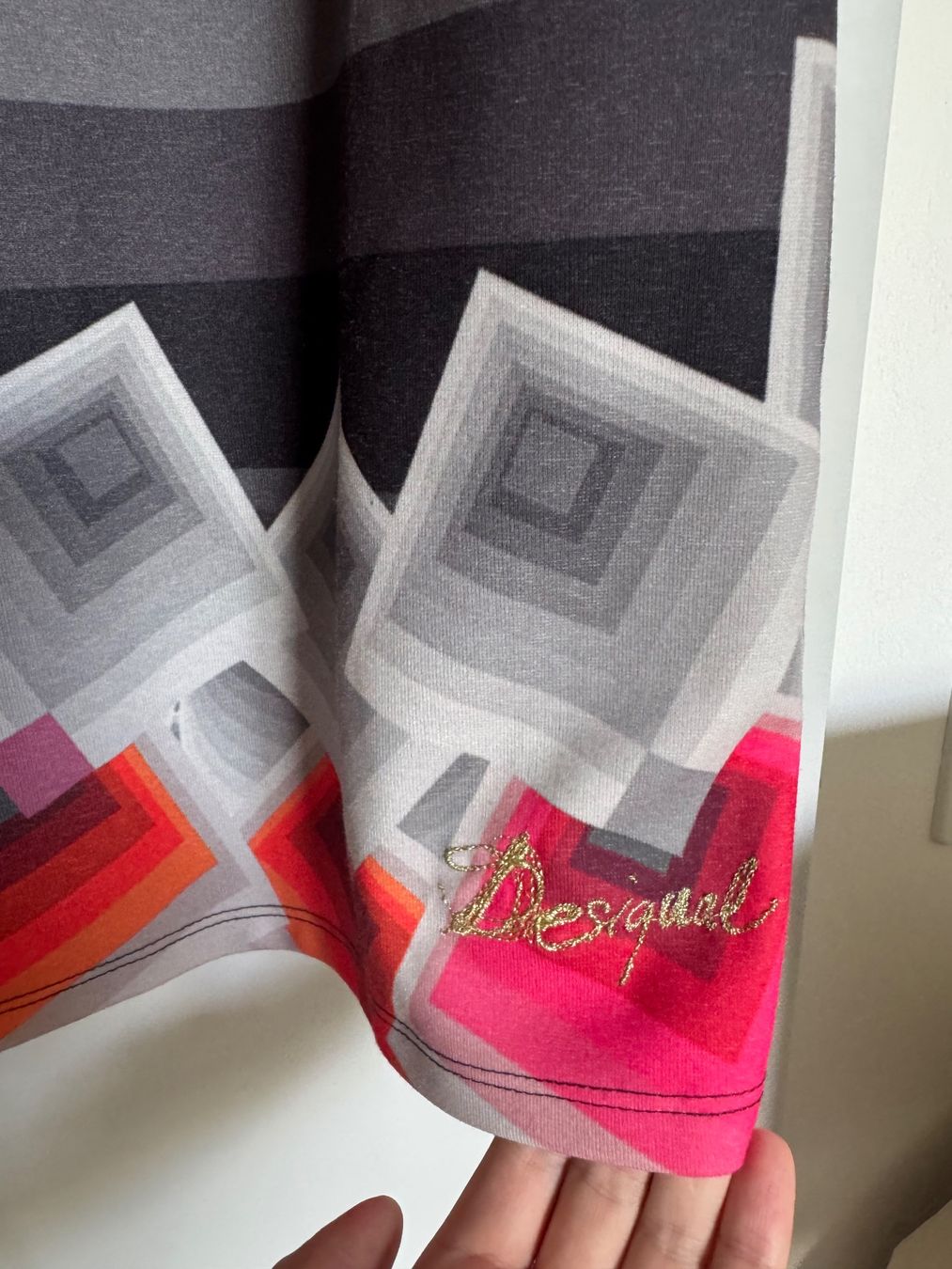 Desigual Kleider: Desigual Etuikleid grau, Grösse XS – Gebraucht aus Aarau von Gulianora 2