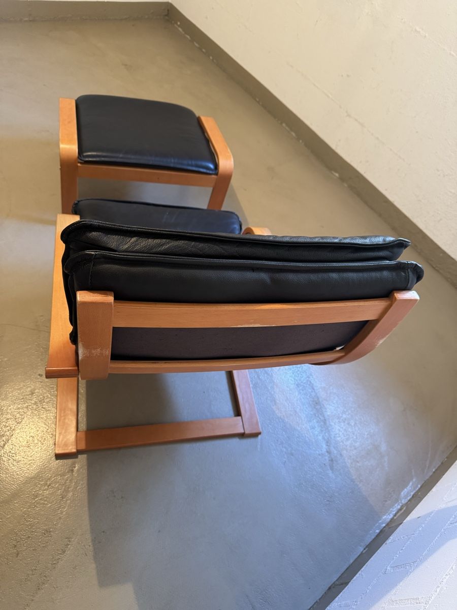 Ikea Poltrone: Poäng Sessel mit Fussteil in Leder – Usato da Tagelswangen venduto da A5P 1