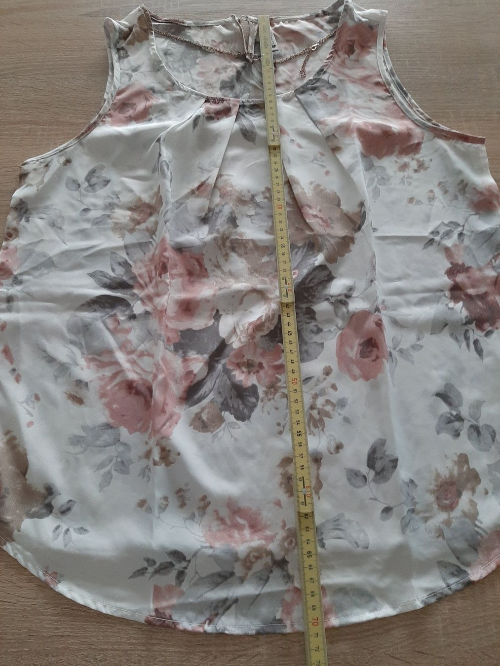 Blusen: Chicorée Bluse ärmellos Blumenmuster Grösse L mit Kette – Neu (gemäss Beschreibung) aus Menziken von Rien1 6