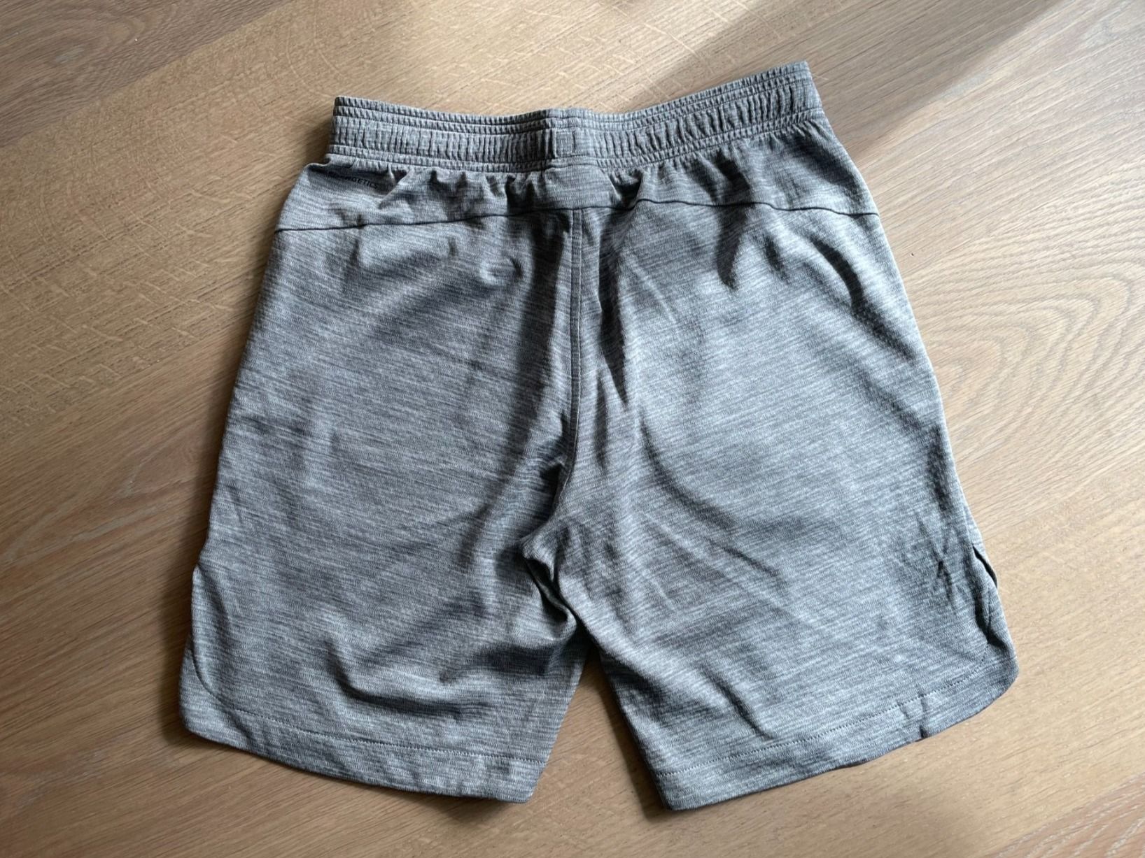 Pantaloni: Sport-Shorts in Gr. 164 – Usato da Rüschlikon venduto da user999 1