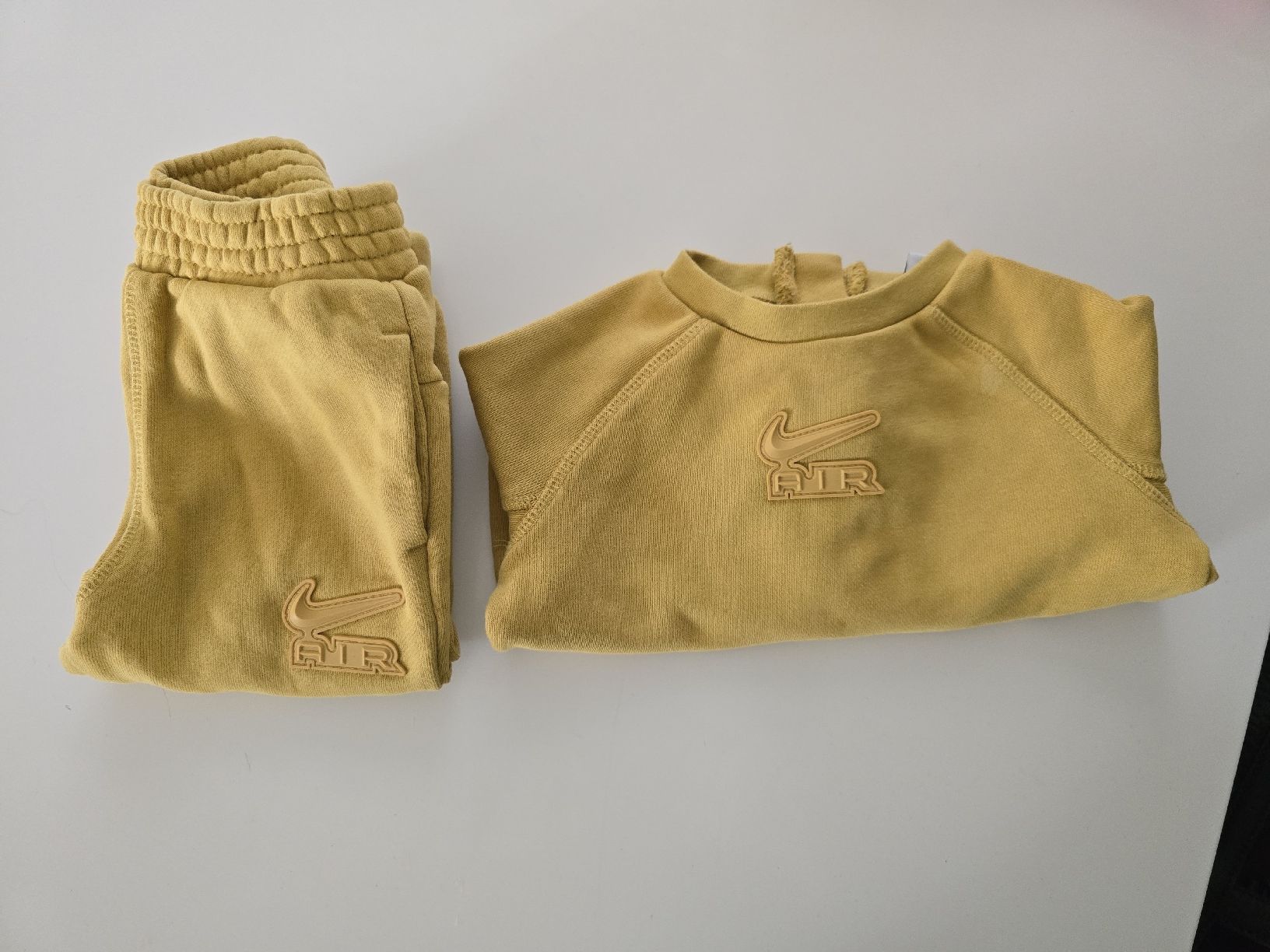 Lotti & Set di vestiti: Trainingsanzug Set Baby Gr. 68-74 – Usato da Landquart venduto da eni444