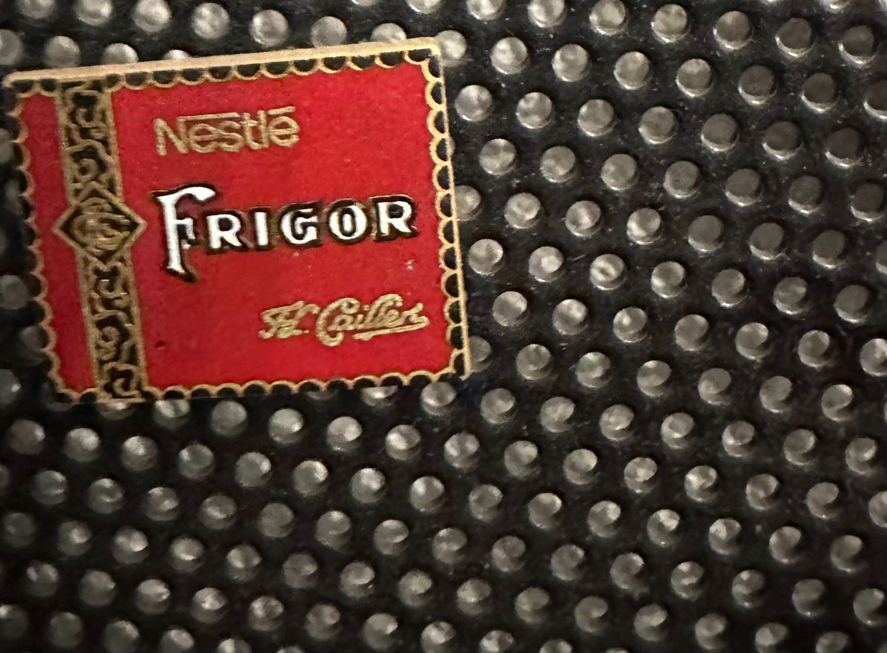 Placchette & Badge: Pin Frigor – Usato da Schneisingen venduto da Tomthedragon