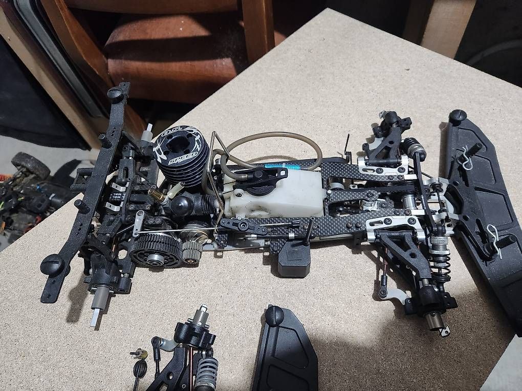 Modellismo RC: Lot Voitures télécommandés ARC – Usato da Renens VD venduto da aligrapefruit 1