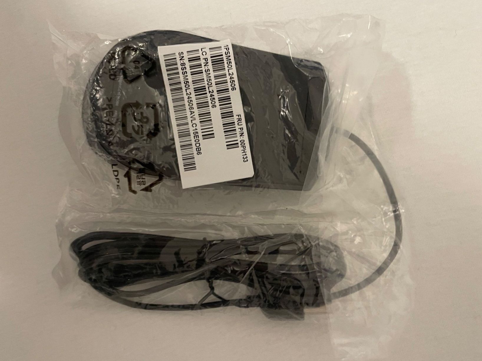 Lenovo Mouse: Neue, ungebrauchte PC-Maus, mit Kabel, schwarz – Nuovo (secondo la descrizione) da Zürich venduto da Joba-Sell 1
