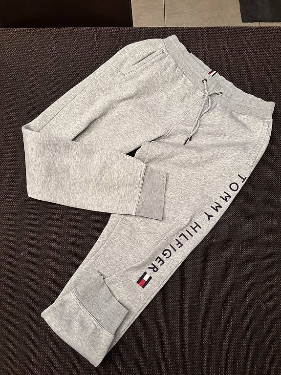 Pullover & Sweatshirts: TUTA COMPLETA TOMMY HILFIGER – Gebraucht aus Carabbia von fab_6y2g 1