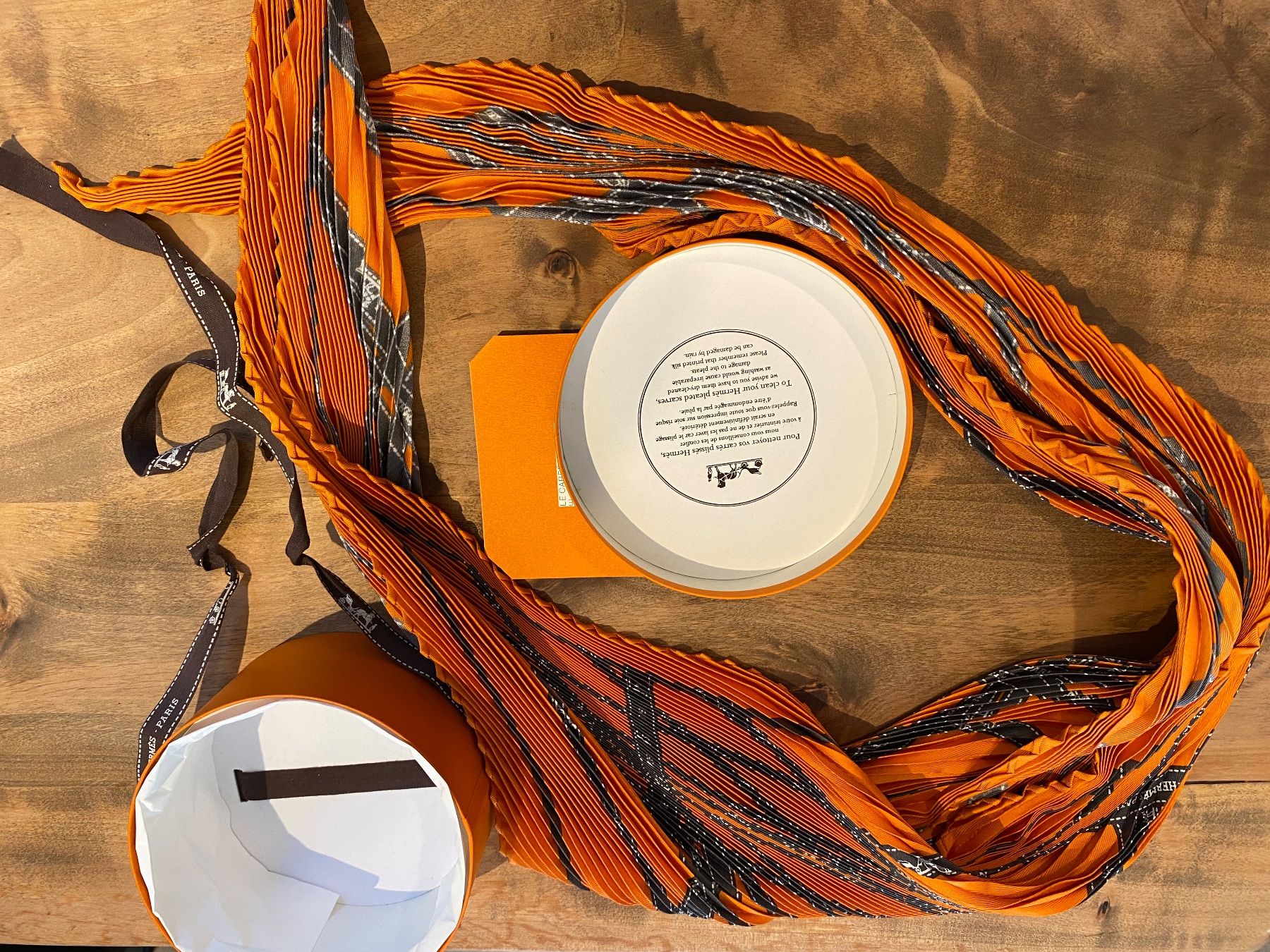 Hermès Foulards, Tücher & Schals: Hermès Foulard 140/70cm – Neu (gemäss Beschreibung) aus Möhlin von