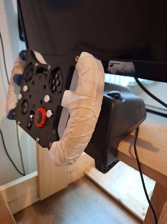 Controller: Logitech G29 Lenkrad mit sim Rig - Top Zustand – Usato da Sempach Station venduto da bed_btn5 1