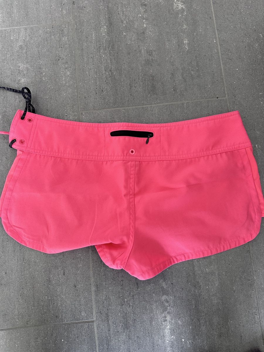 Roxy Pantaloni: Roxy Shorts – Usato da Zug venduto da Surfgirl83 1