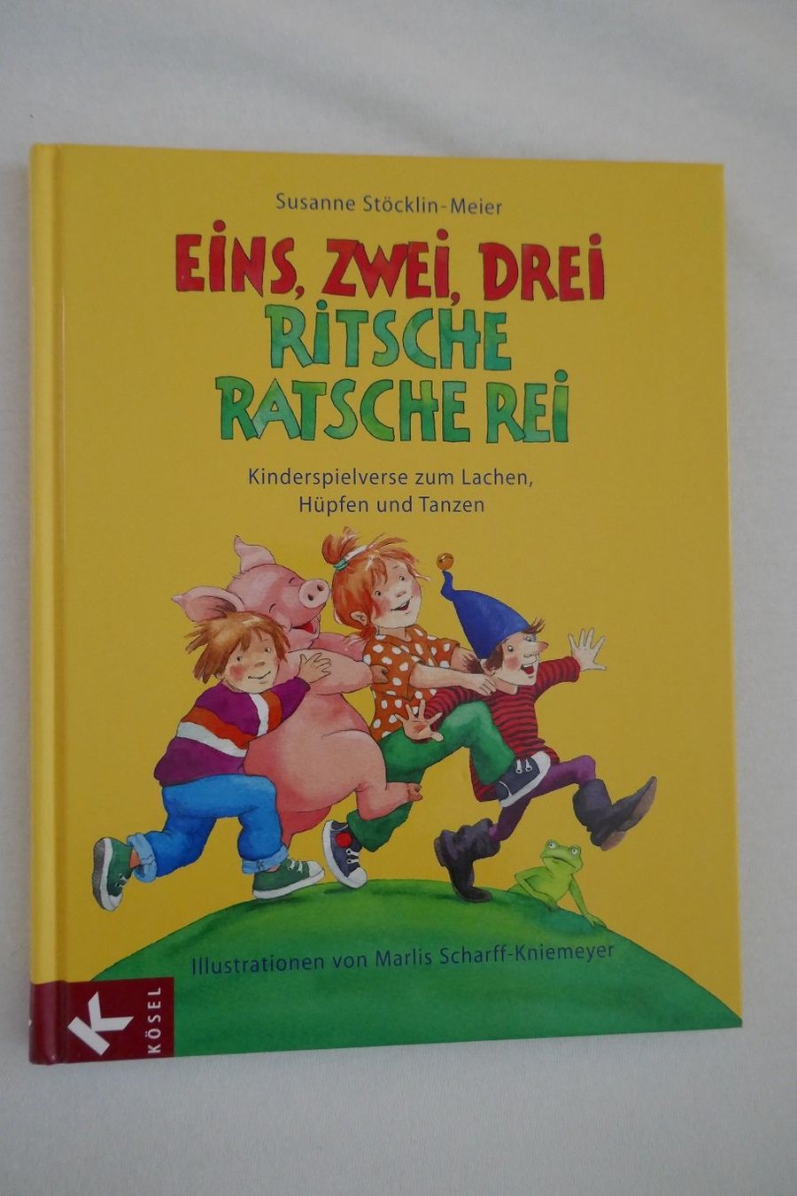 Libri: Neuwertig: Eins, Zwei, Drei, Ritsche, Ratsche, Rei – Nuovo (secondo la descrizione) da Horgen venduto da Feli39