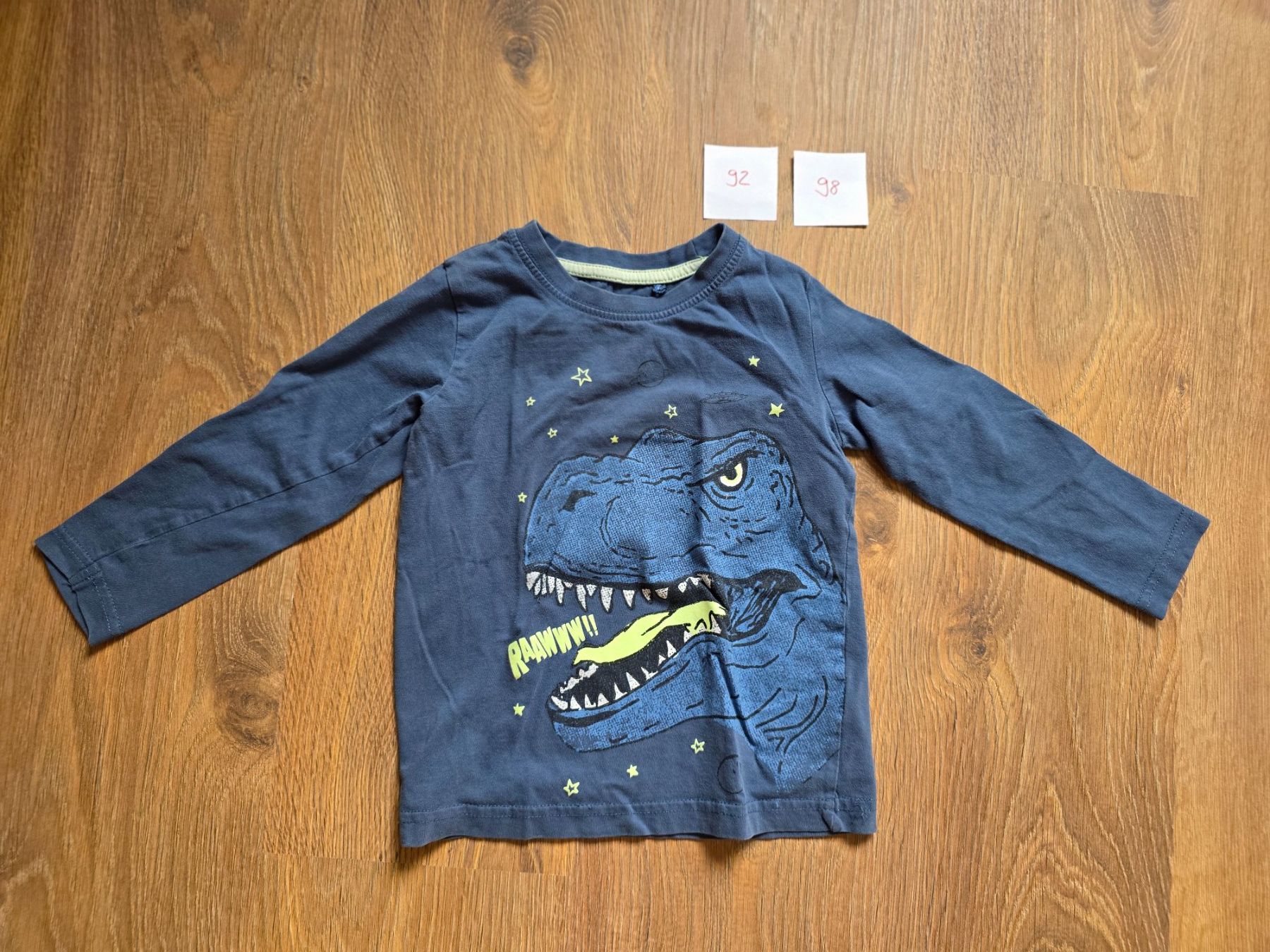 Camicie, T-shirt & Polo: Langarmshirt, Longsleeve Dino Gr. 92/98 – Usato da Nebikon venduto da Japostyle