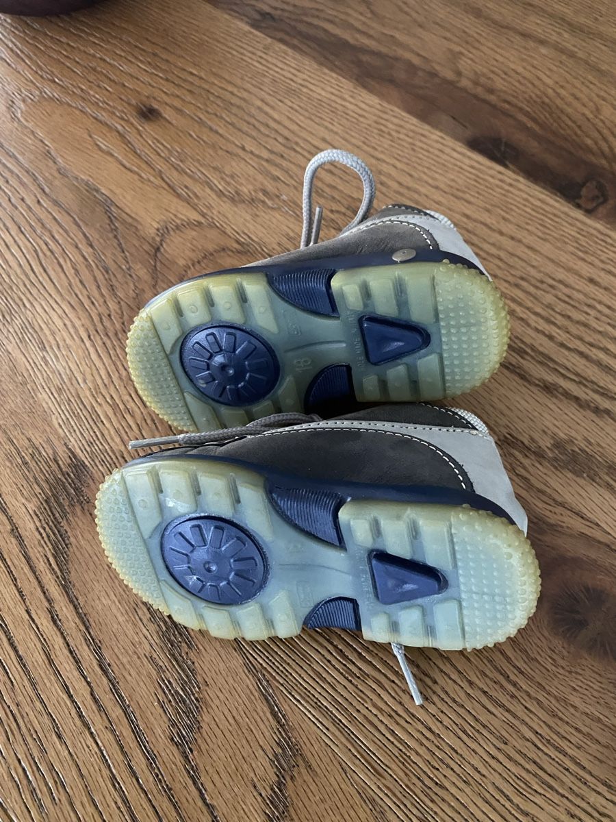 Scarpe per ragazzi: Kinderschuhe Vero Cuoio Gr. 18 – Usato da Muri AG venduto da sonneblueme10 1