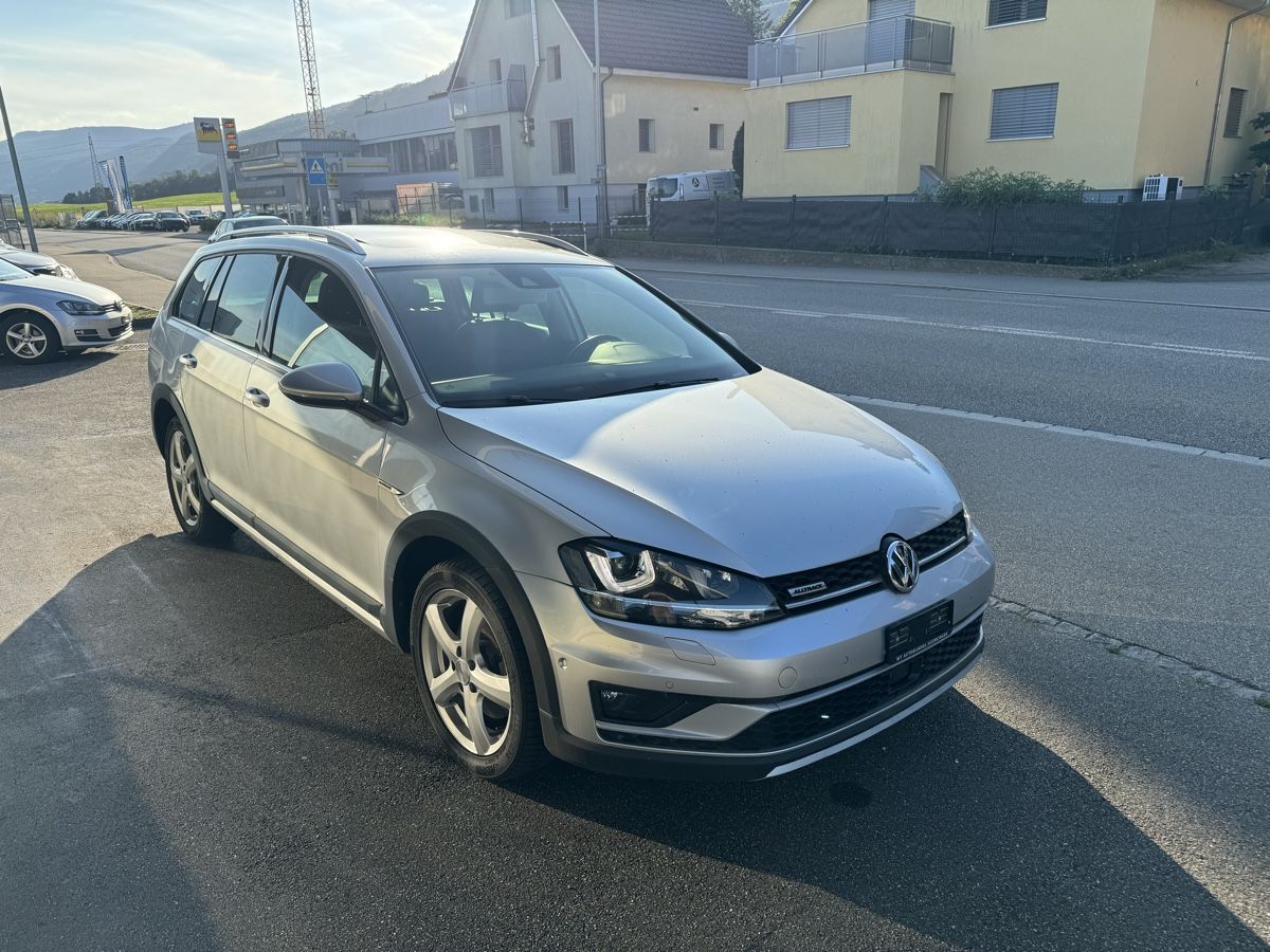 VW Automobili: VW  Golf Kombi Alltrack-Spezial – Usato da Gunzgen venduto da Node4164 1