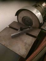Meule touret avec plateaux /Schleifmaschine mit tisch