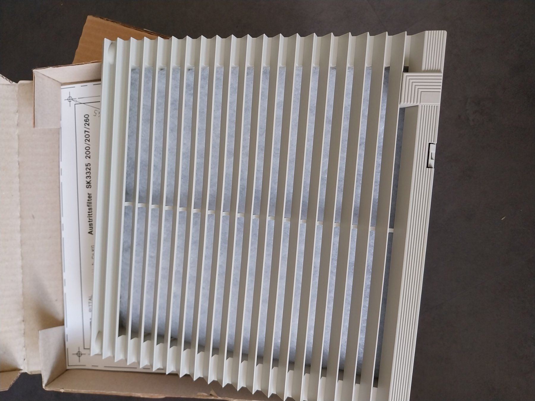 Ventilazione: Rittal Austrittsfilter Sk3325 200 – Nuovo (secondo la descrizione) da Schwaderloch venduto da bademeister79