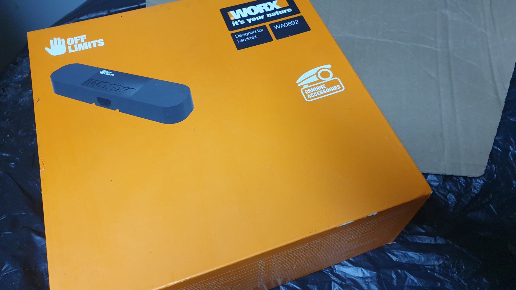 Worx Tagliaerba: WORX Off Limits WA0892 mahroboter – Nuovo (secondo la descrizione) da Val D Illiez venduto da SnowRoof
