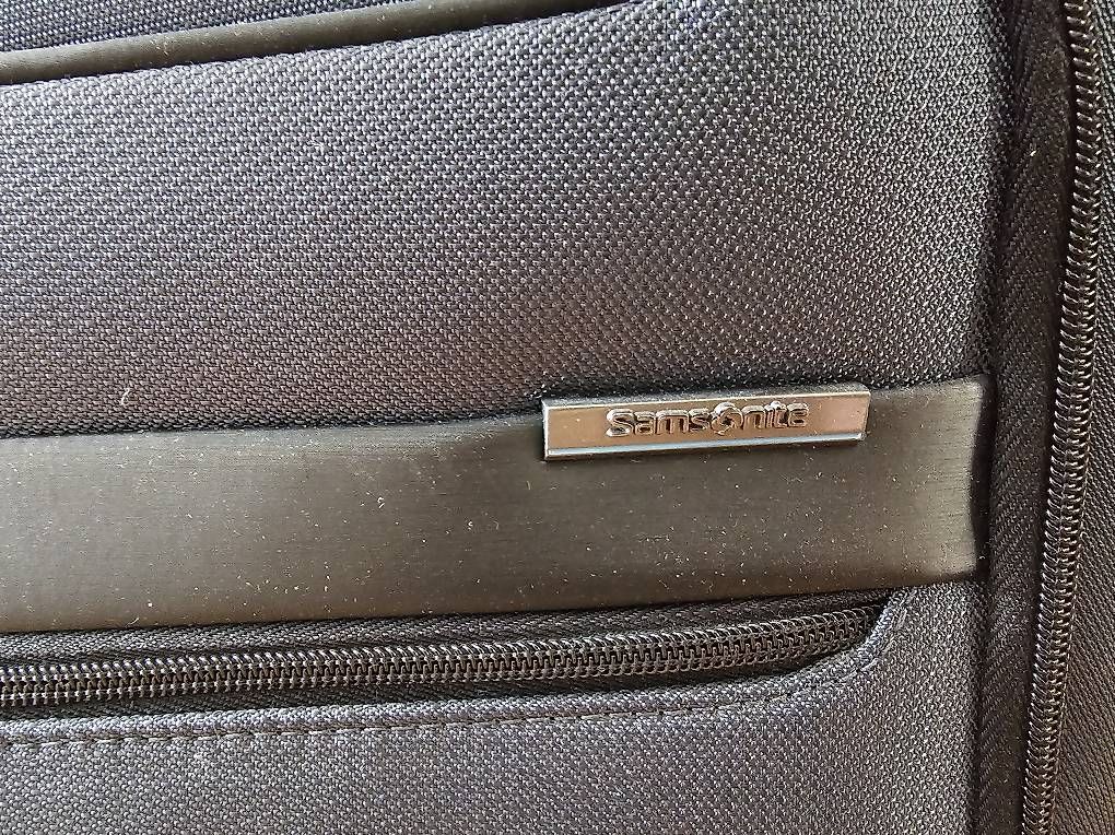 Valigie: Valise à roulettes Samsonite bleue – Usato da Lausanne venduto da rejane6 3