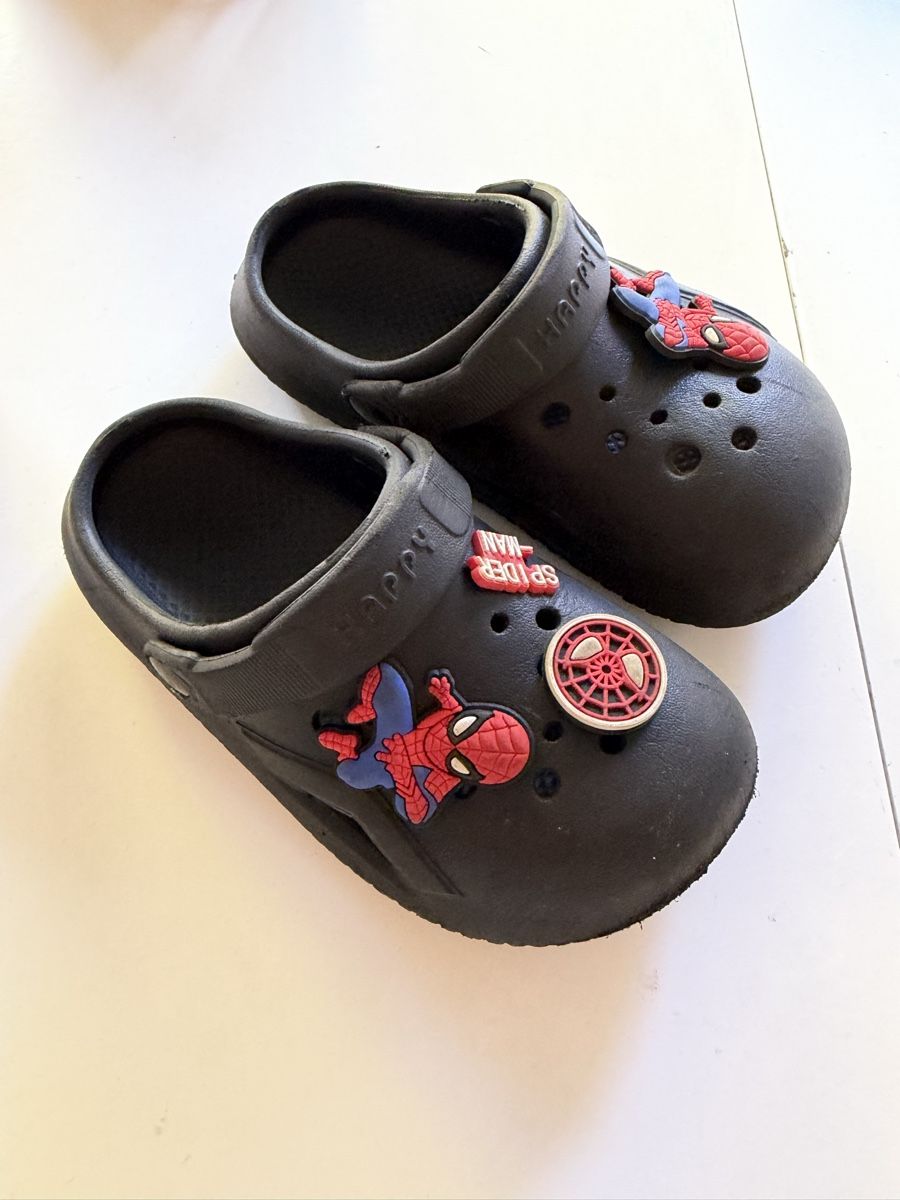 Scarpe per ragazzi: Kinder Clogs schwarz Spiderman Grösse 29 gebraucht – Usato da Füllinsdorf venduto da _niki_ 1