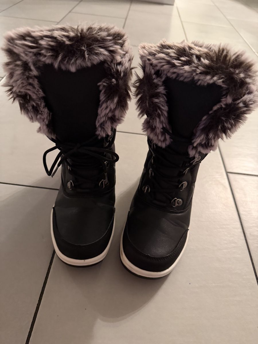 Next Scarpe per ragazze: Winterstiefel Mädchen Grösse 38 – Usato da Wohlen AG venduto da cello80 1