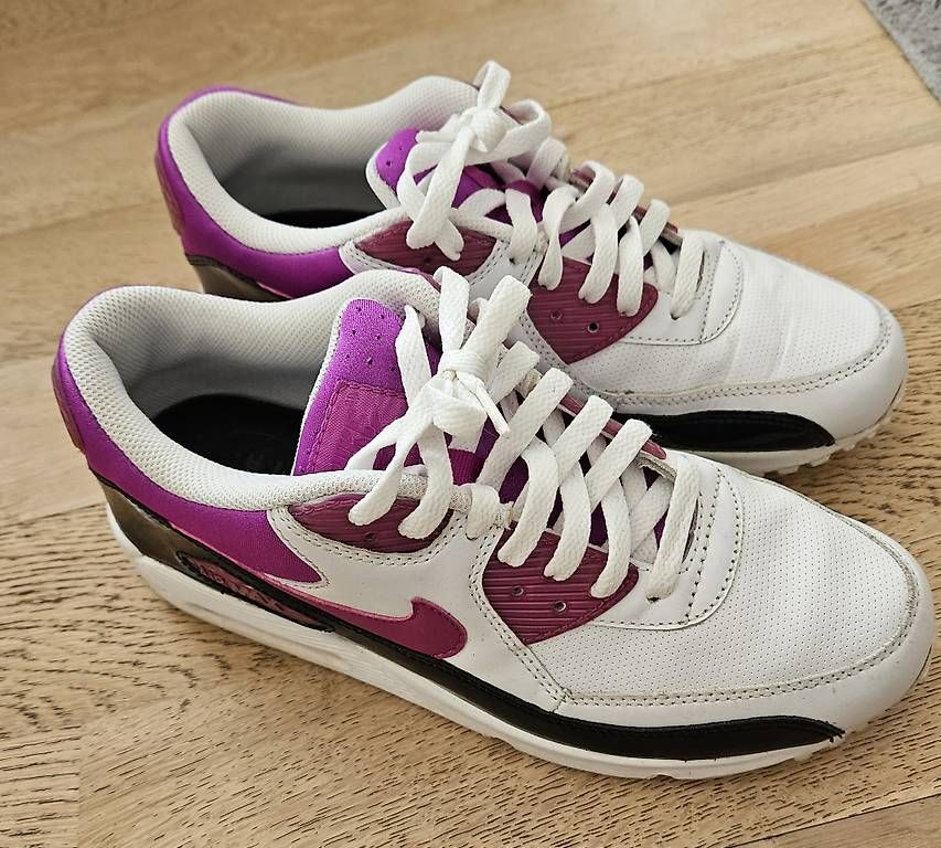 Nike Scarpe da uomo: basket air max – Usato da Founex venduto da Ana_2412