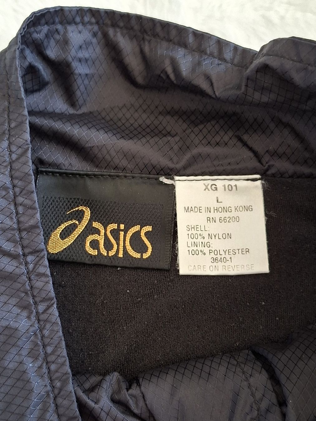 Asics Jacken: Veste Asics taille L multicolore  – Gebraucht aus Renens VD von ser_j2fn 2