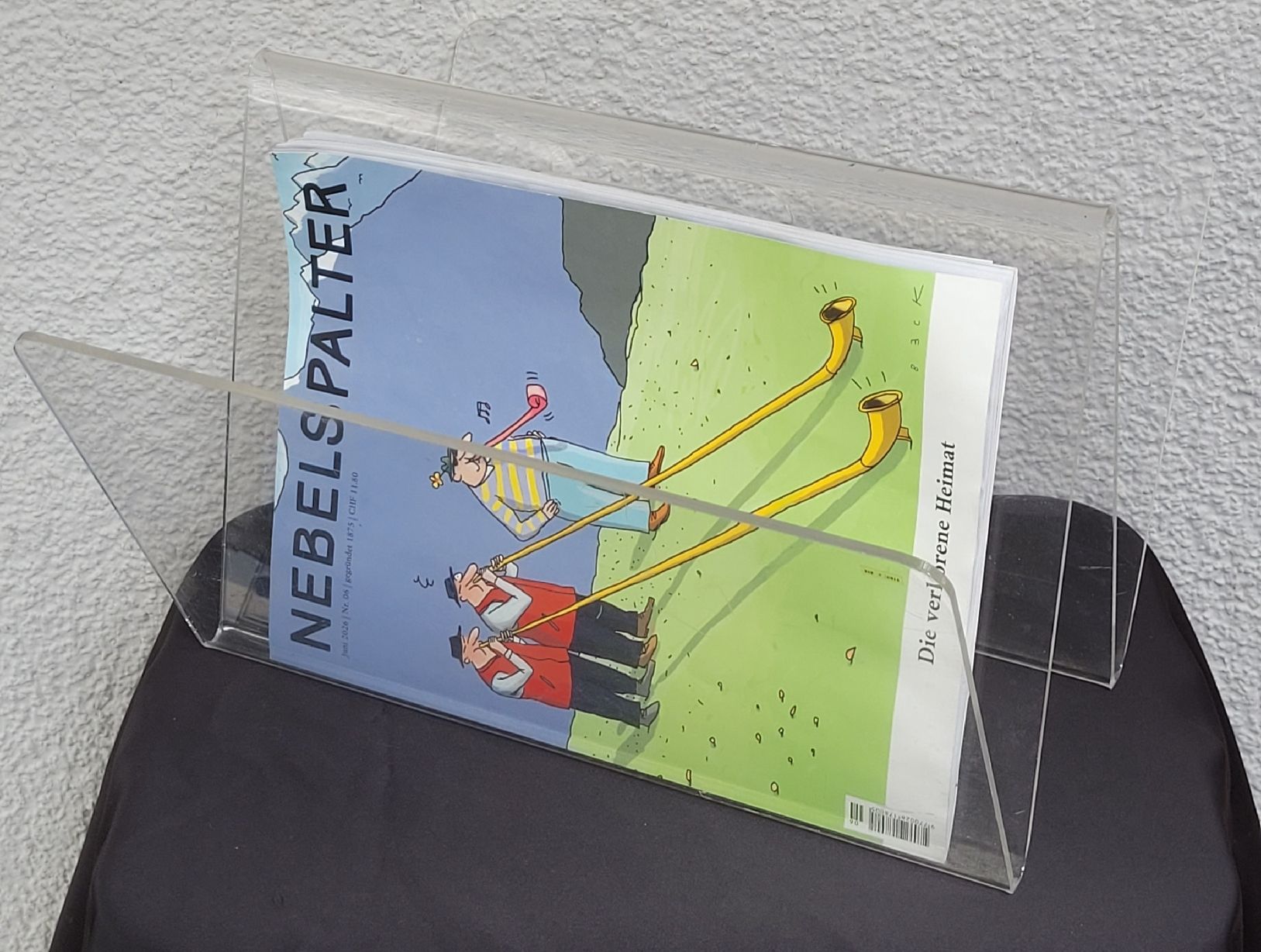 Alle Dekorationen: Cooler Vintage Zeitungsständer Plexiglas  – Gebraucht aus Buttikon SZ von Renco