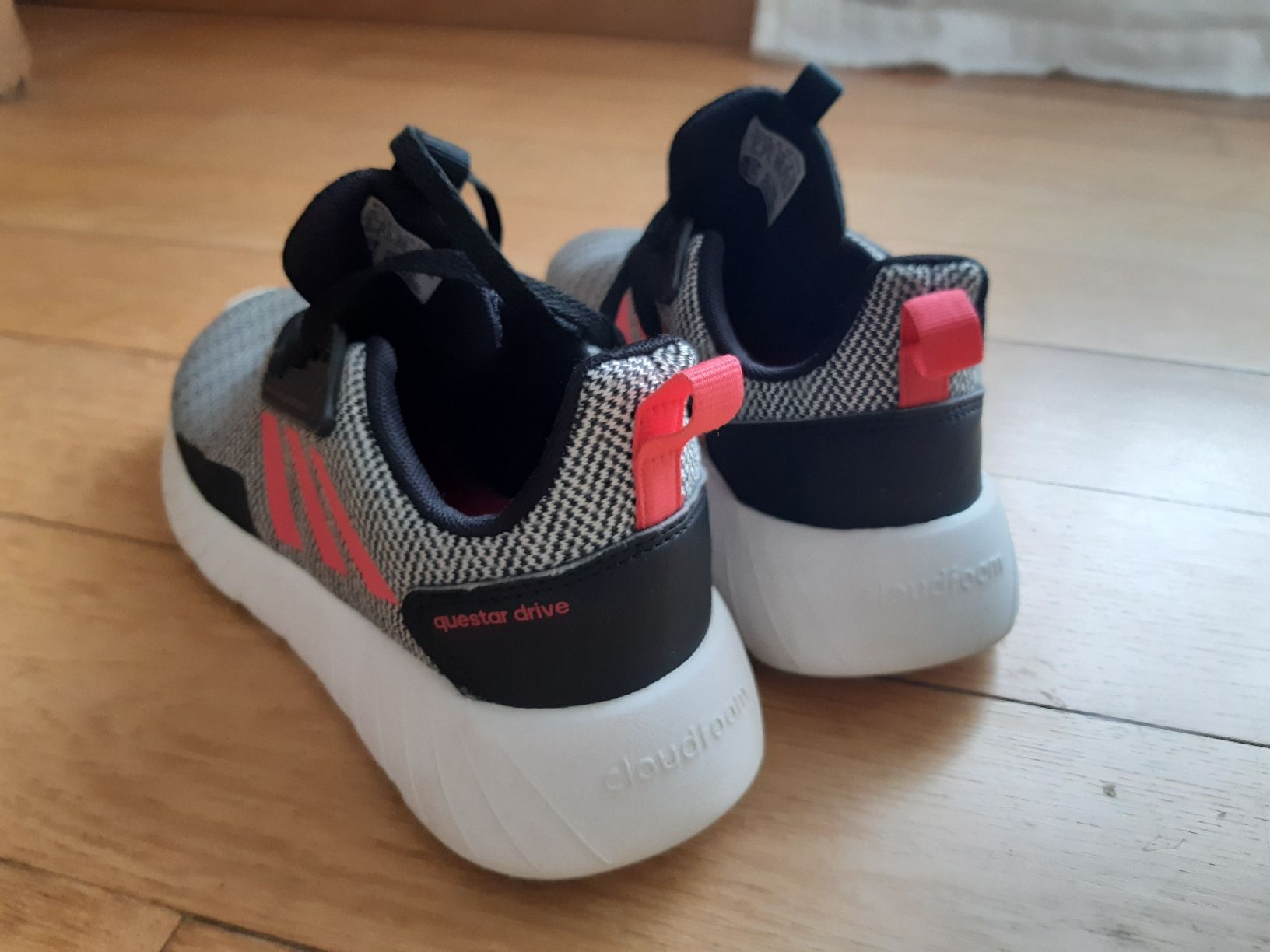 Adidas Scarpe per ragazzi: Adidas Hallenschuhe – Usato da Solothurn venduto da Mamoutrix 4