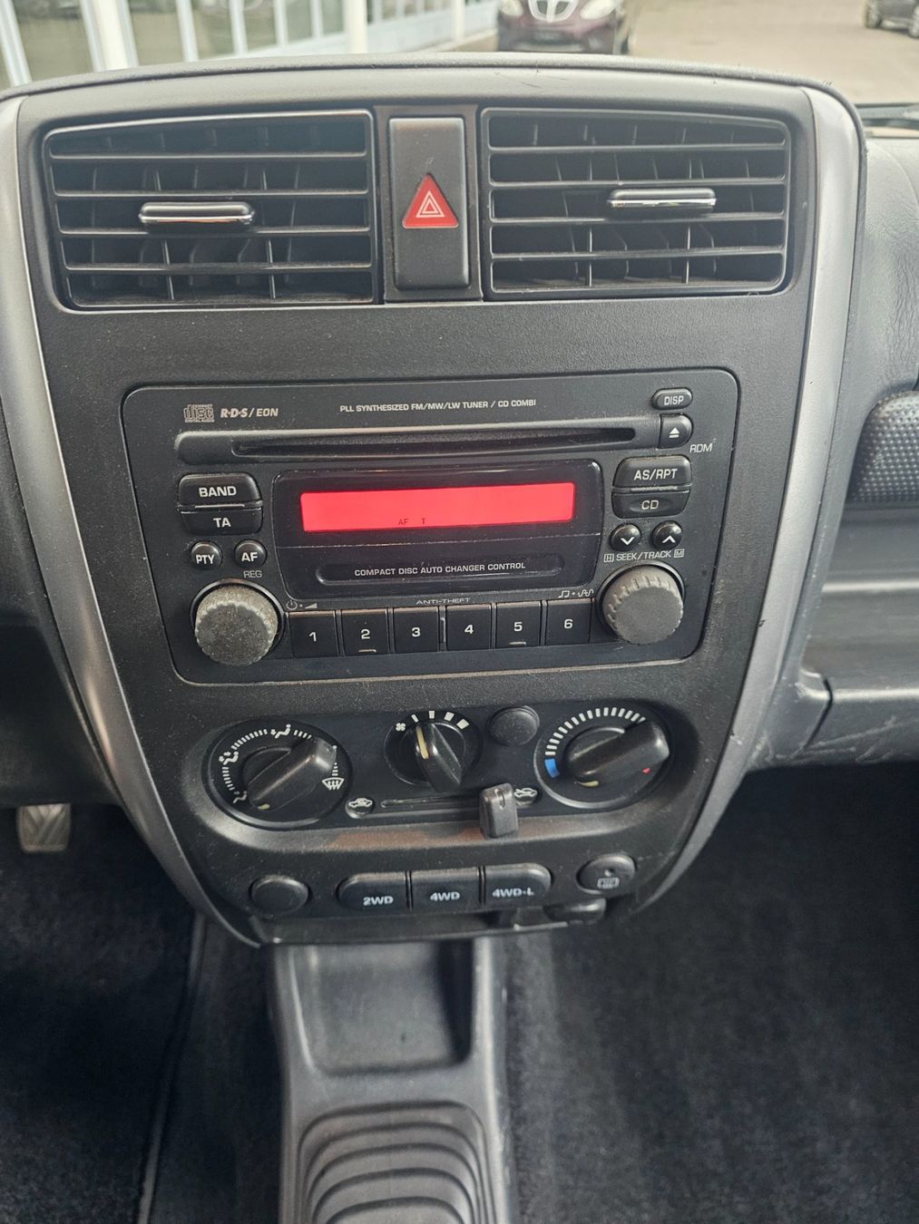 Suzuki Autos: Suzuki Jimny 1.3 – D'occasion à Bilten par Caddy1971 4
