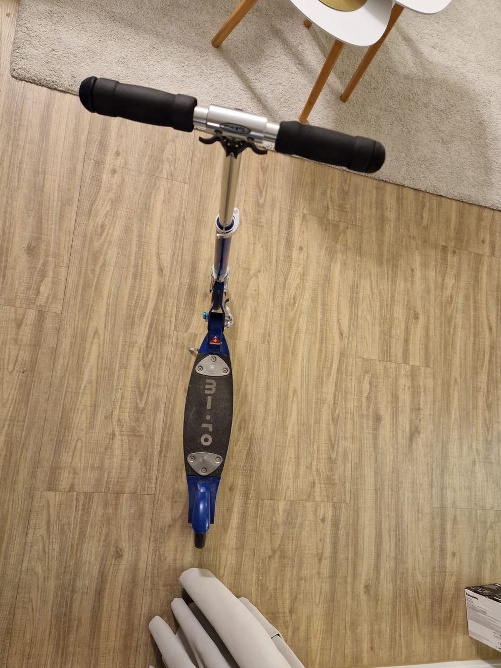 Micro Kickboard: Micro Scooter foldable blue aluminum used condition – Usato da Bern venduto da Klare-Hoffnung 1