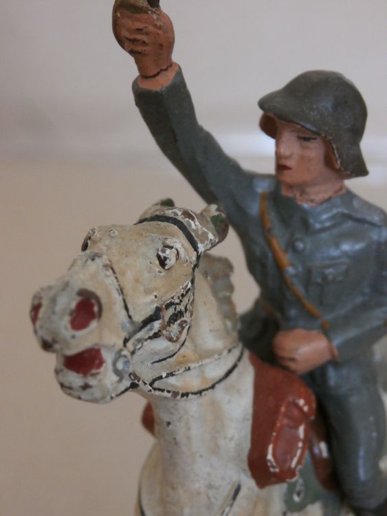 Figurine LINEOL Soldat Allemand – Porte-drapeau Dragoner Schleswig – 7 Cm (1/22,5) – Seconde Guerre