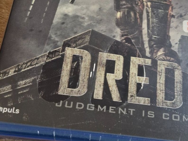 Tous les DVDs: Dredd (2012) NEU OVP Bluray – Neuf avec emballage d'origine à Pfungen par Whitie 2
