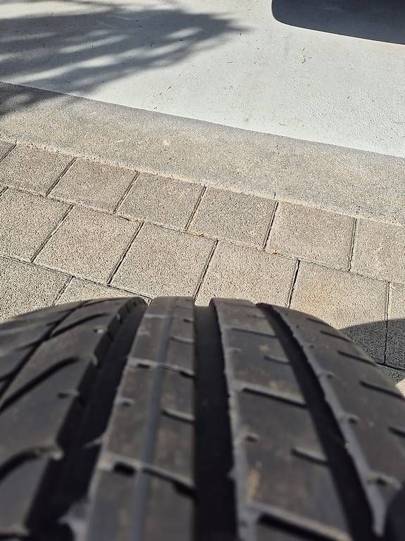 Pneus & Roues: PNEU Pirelli P Zero – D'occasion à wislikofen par Buschi78