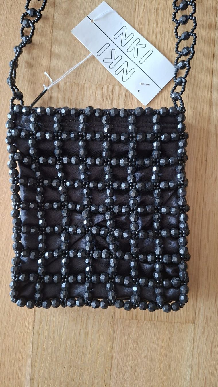 Altro in  Abbigliamento & Accessori: Borsetta a tracolla in perline nera NUOVA – Nuovo e nell'imballaggio originale da Lugano venduto da Rossana11 2