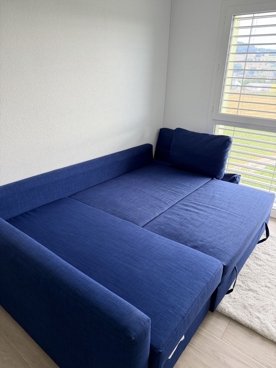 Ikea Divani: Schlafsofa dunkelblau mit Bettkasten von Ikea – Nuovo (secondo la descrizione) da Reinach AG venduto da gin_kdm8 3
