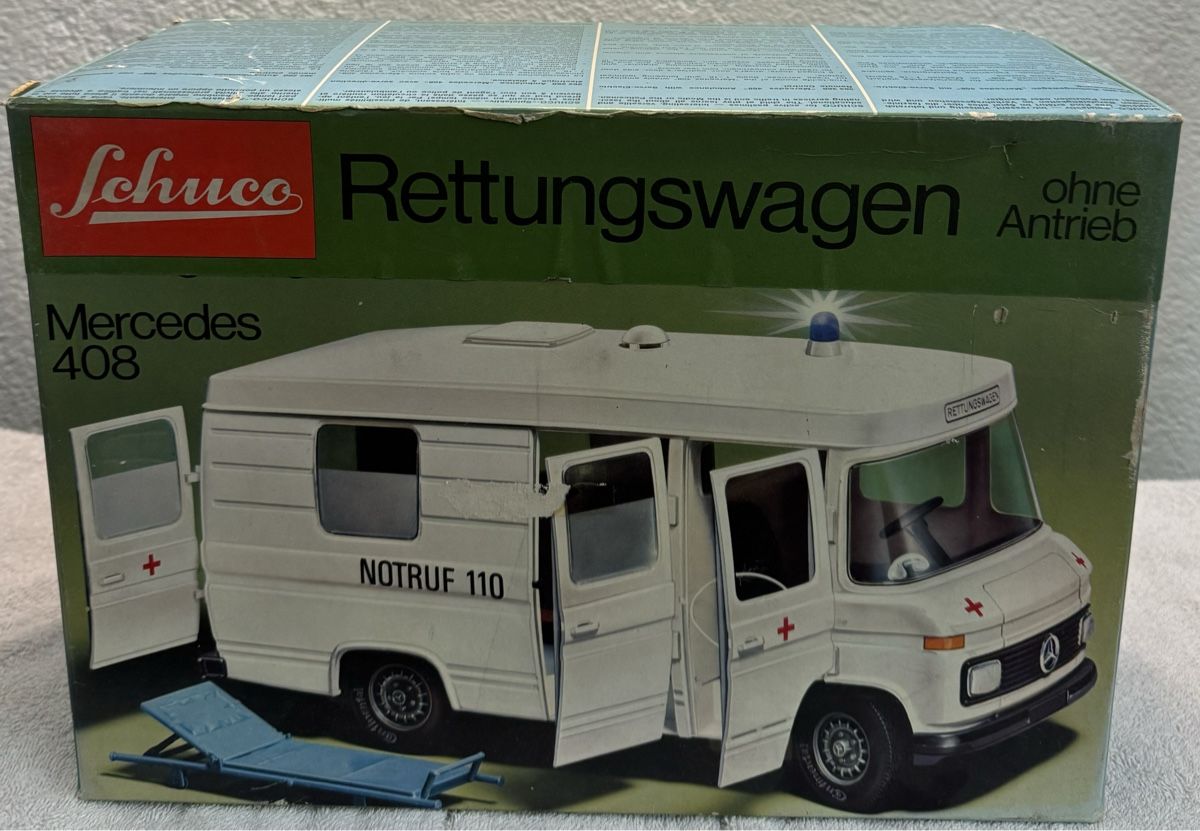 Schuco Giocattoli: Schuco Rettungswagen – Usato da Binningen venduto da kal_5nsj