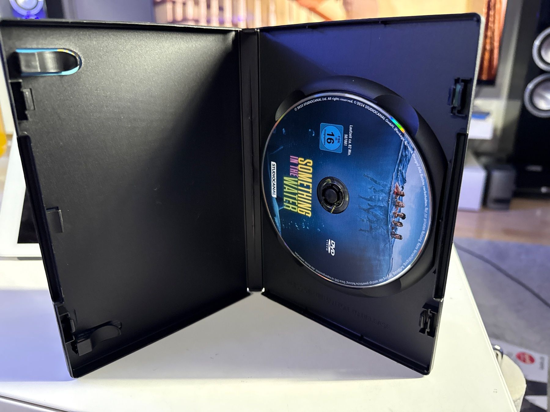 Tutti i DVDs: Something in the Water DVD – Usato da Allschwil venduto da meeresperle 2
