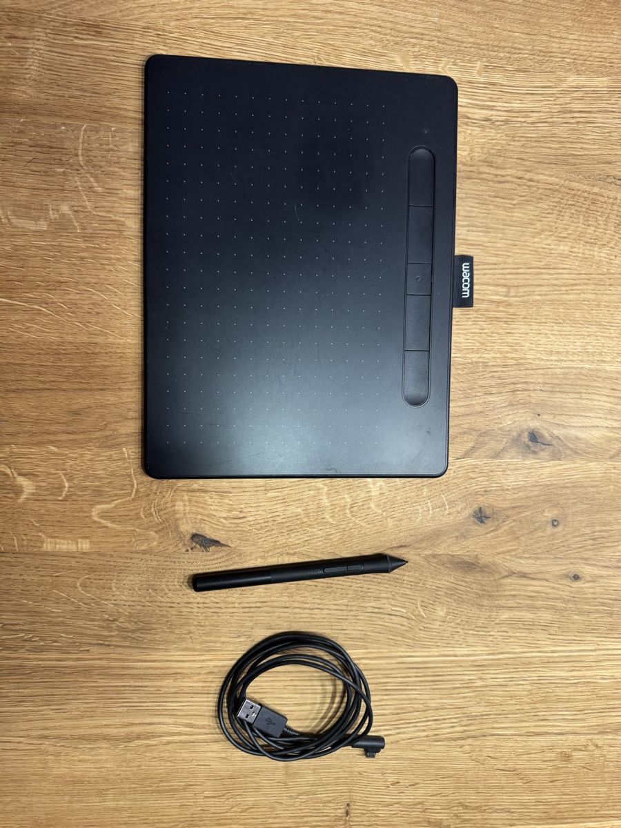 Wacom Mouse: Wacom Intous M BT Zeichen Tablet – Usato da Zofingen venduto da nil_dr25