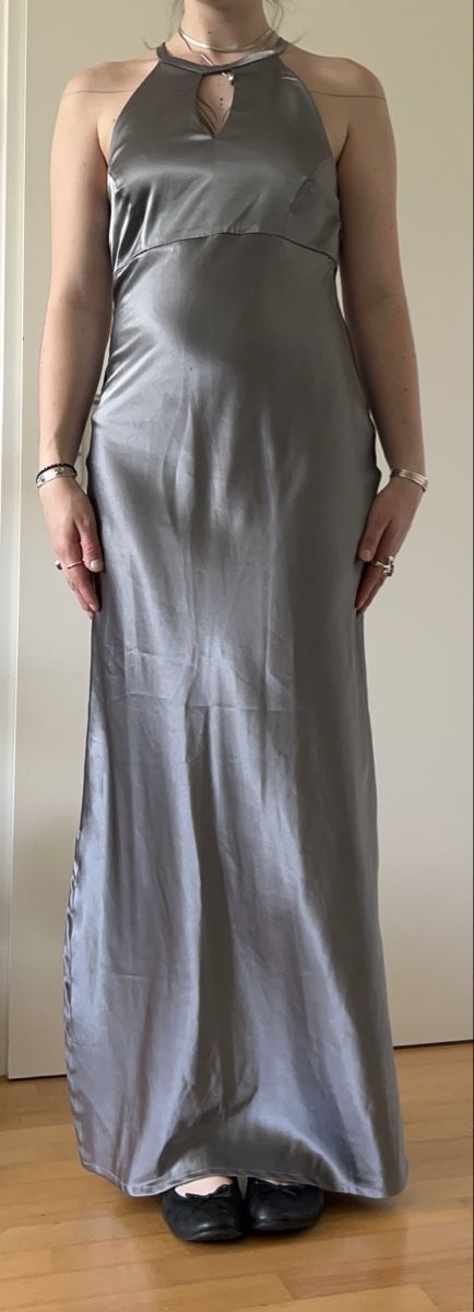 Vestiti: Elegantes Silbernes Kleid  – Usato da Aesch BL venduto da noe_xz5r