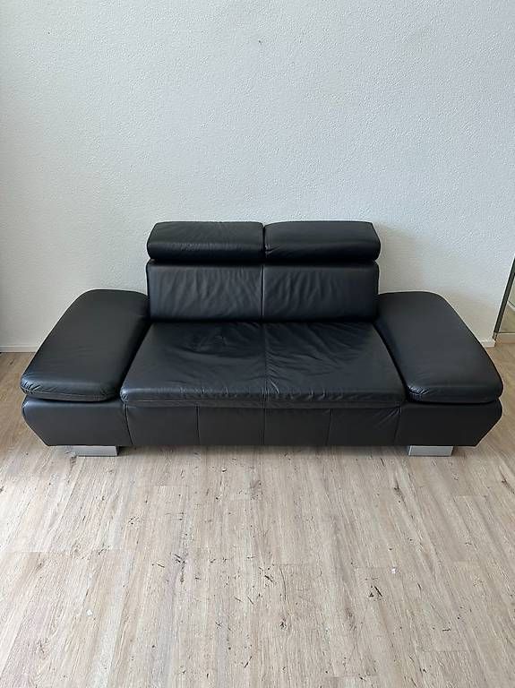 Divani: Modernes 2-Sitzer Sofa aus Kunstleder in Schwarz – Usato da Obernau venduto da Arche_Noah_Brocki 1