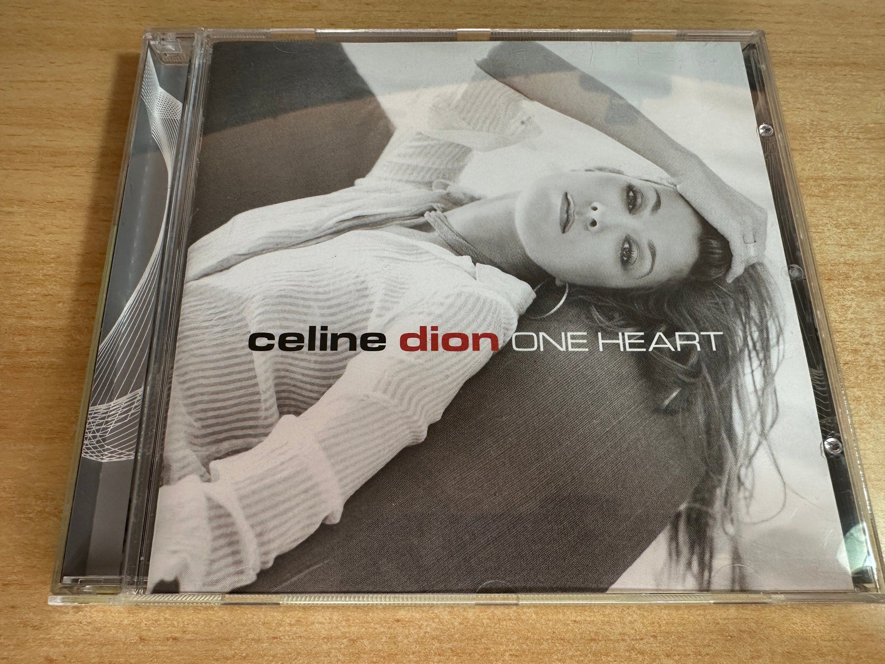 CD: U6 Celine Dion – One Heart – Usato da Rikon im Tösstal venduto da Alpenmutz