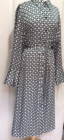 Kleid mit geometrischem Muster H&M Grösse M guter Zustand