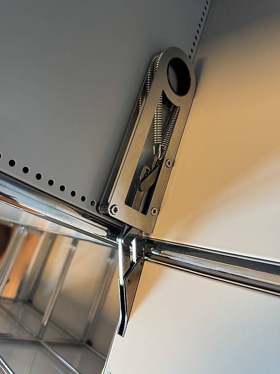 Cassettiere: USM Haller Longboard 200 cm, hellgrau, neue Generation – Usato da Adliswil venduto da sus_l8lg 3