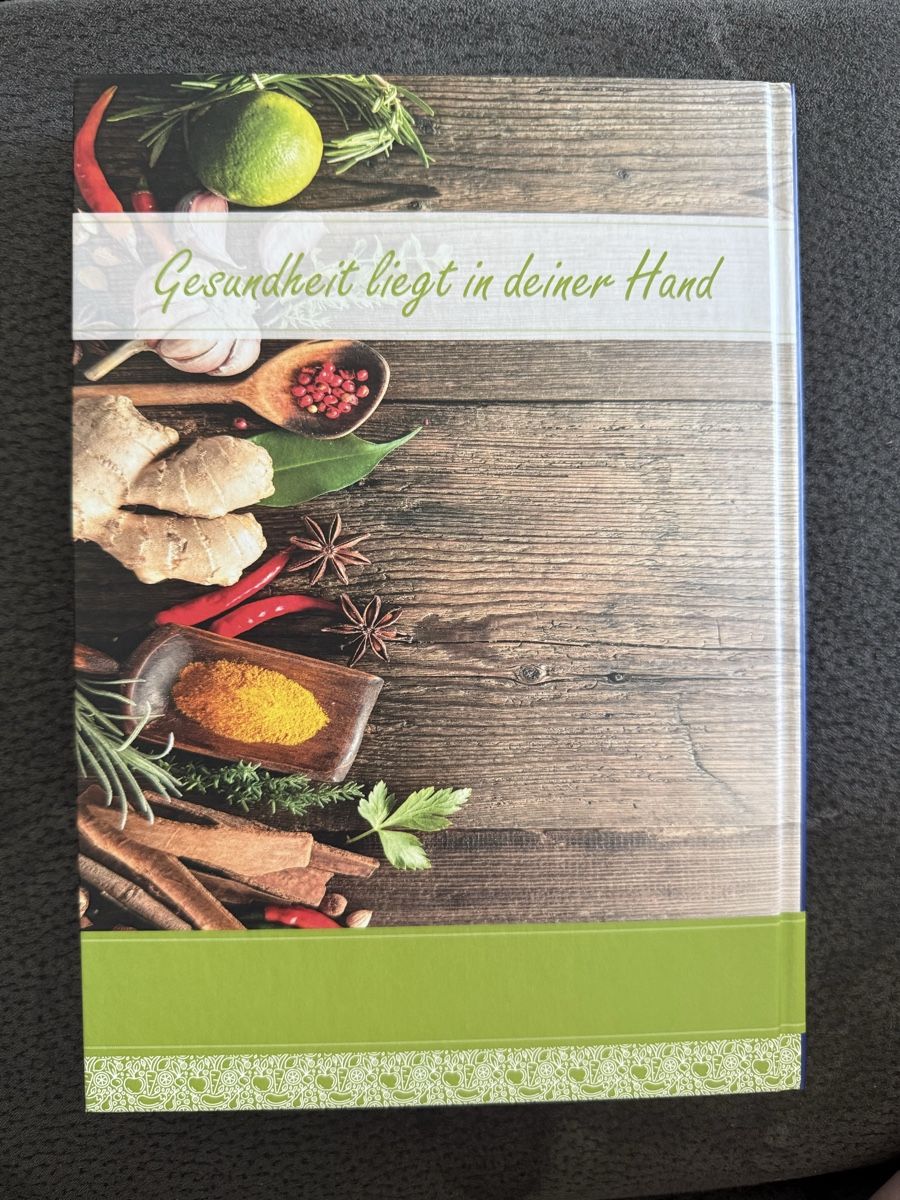Bücher: Kochbuch "Genial ernährt" NEU – Neu und originalverpackt aus Lyss von chr_p9zd 1