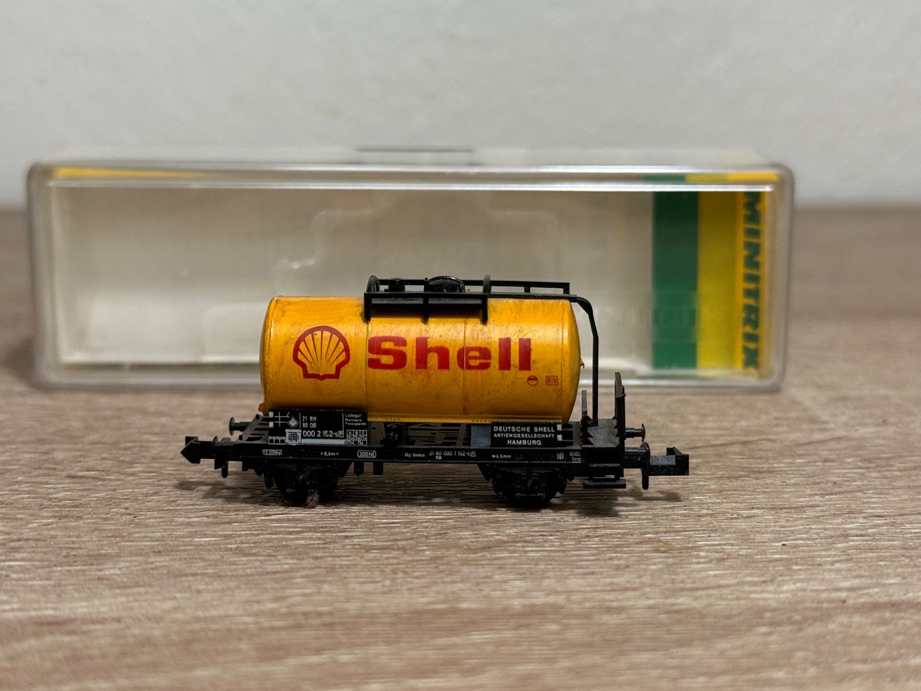 Trix Modellini di ferrovie: Minitrix N 3541 Kesselwagen Shell – Usato da St-Aubin-Sauges venduto da tantome